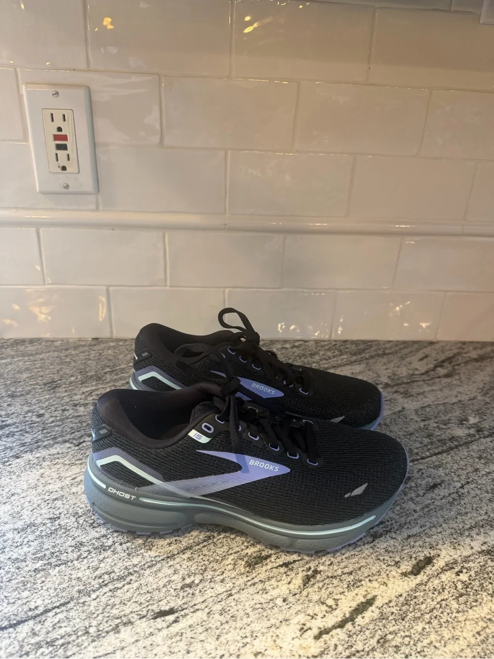 Women’s Brooks Ghost 15 Size 6